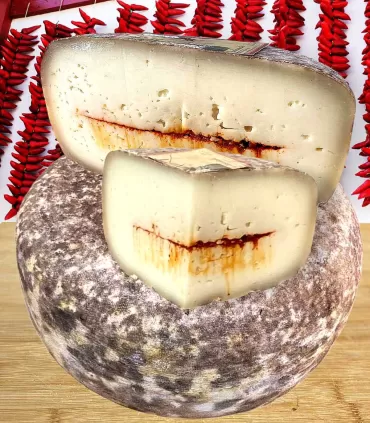 Fromage de Brebis Coeur de Piment d'Espelette