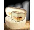 Fromage de Brebis au Coulis de Piment d'Espelette