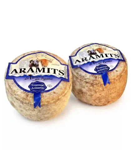 2 Tommettes brebis vache Aramits coupée — pâte souple croûte naturelle