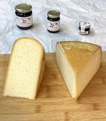 1/8 Tomme de vache lait cru artisanale des Pyrénées